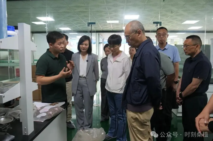 省政协副主席潘碧灵来桑开展“为企业服务”专项民主监督调研